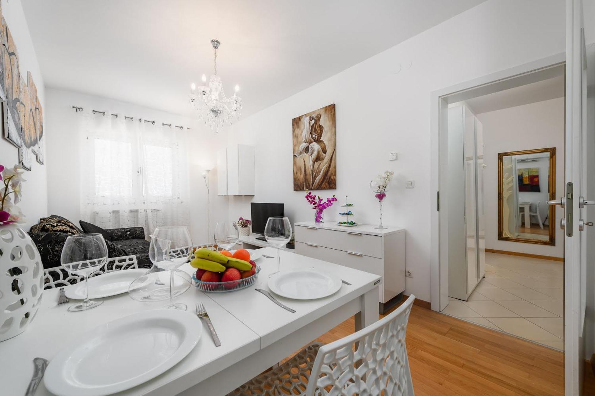 Aureo Apartment Pula Center ภายนอก รูปภาพ
