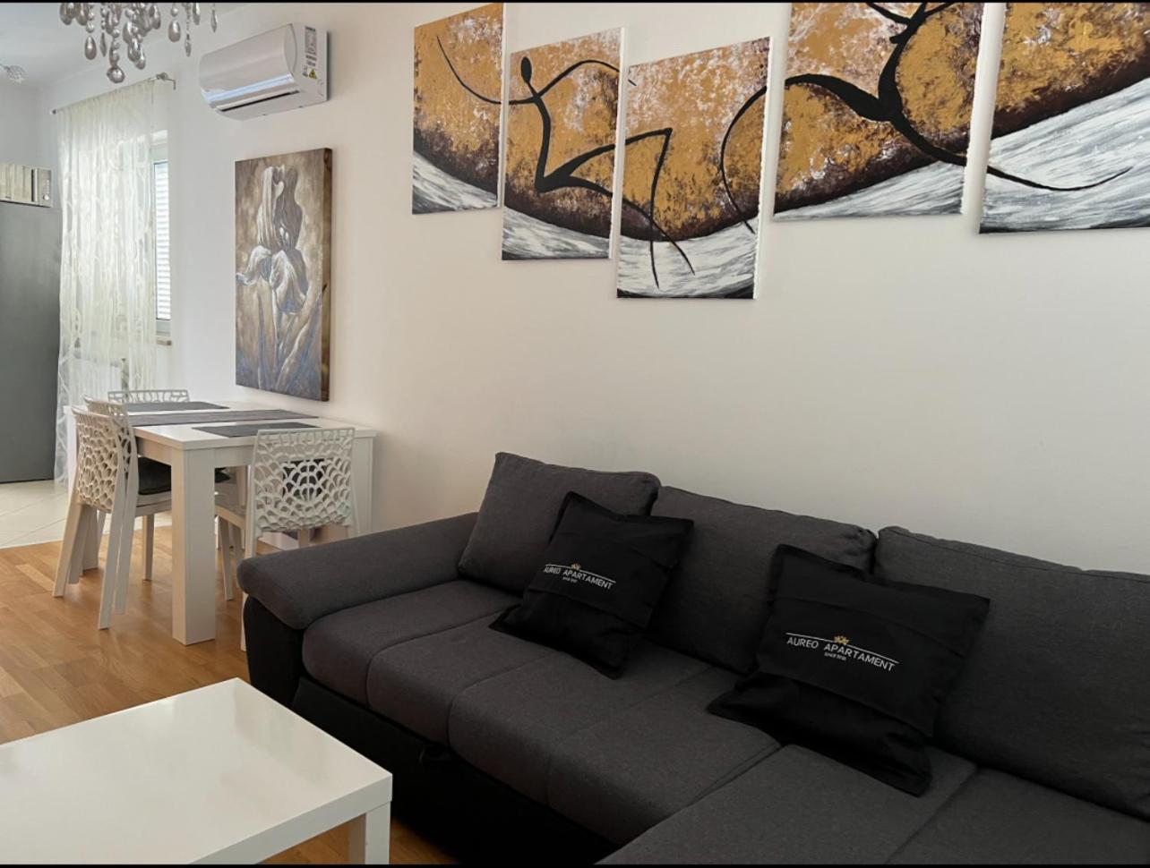 Aureo Apartment Pula Center ภายนอก รูปภาพ